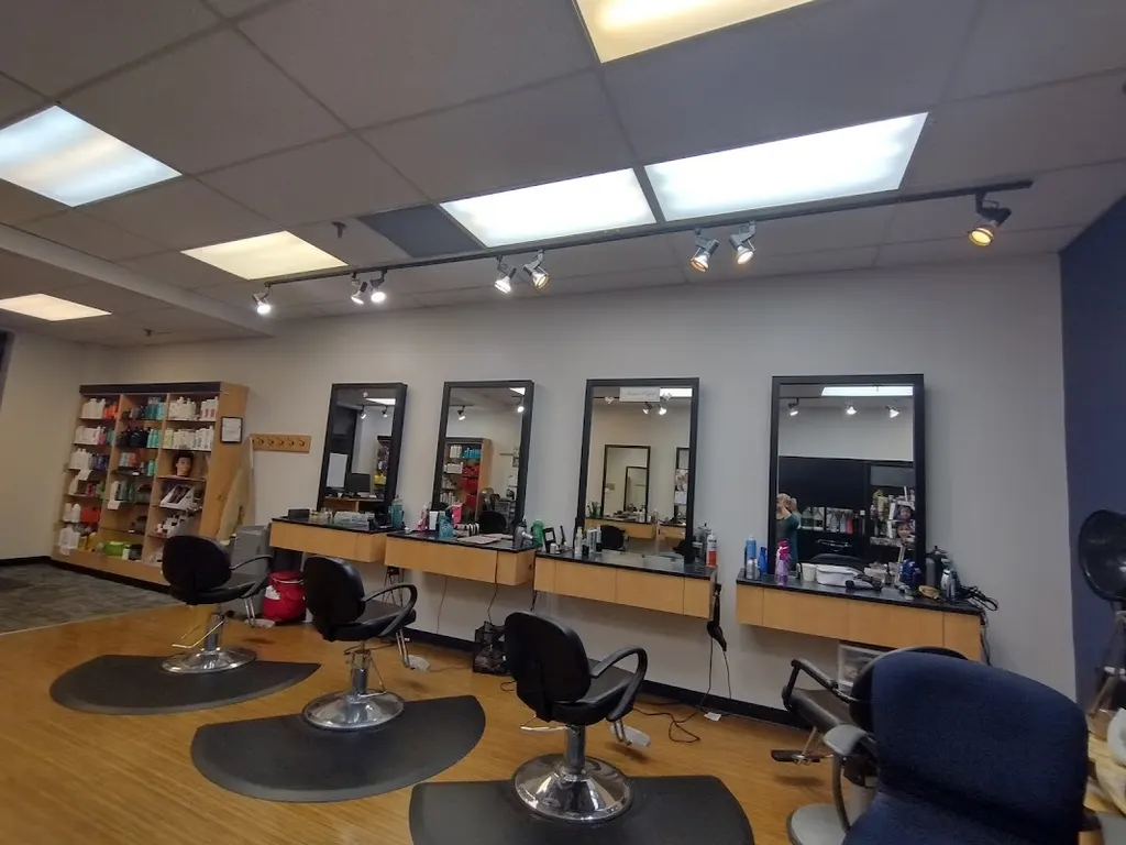 HOLIDAY HAIR — Hair salon in Camp Hill